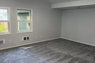402 E 2nd St, Gilman, IL 60938 - Photo 10