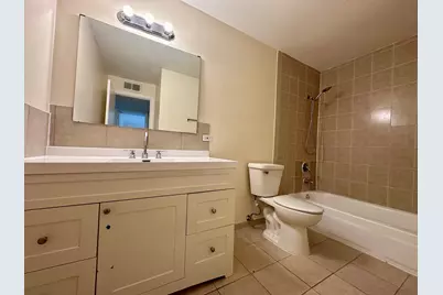 20A Kingery Quarter Street #202, Willowbrook, IL 60527 - Photo 8