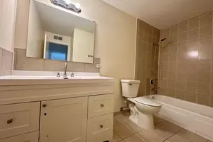 20A Kingery Quarter St, Willowbrook, IL 60527 - Photo 8