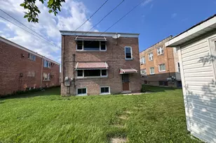 10309 Chaucer St, Westchester, IL 60154 - Photo 4