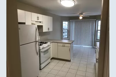 2320 College Green Drive, Elgin, IL 60123 - Photo 10
