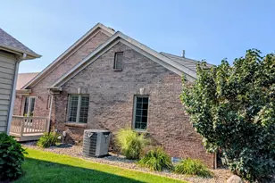 2909 Greystone Pl, Champaign, IL 61822 - Photo 4