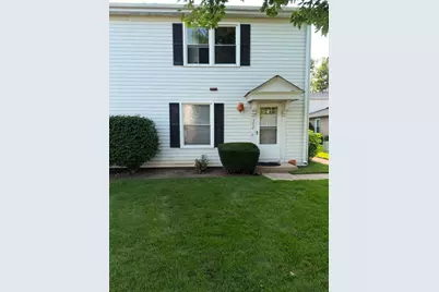302 Creekside Drive, Vernon Hills, IL 60061 - Photo 1