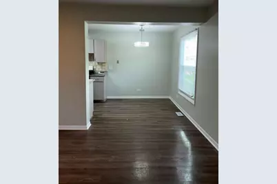 302 Creekside Drive, Vernon Hills, IL 60061 - Photo 6