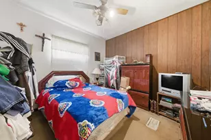 312 S Spencer St, Aurora, IL 60505 - Photo 2