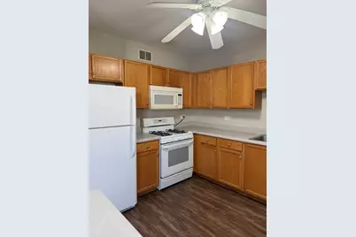 1233 N Split Oak Circle #64-1233B, Round Lake Beach, IL 60073 - Photo 6