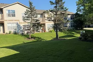 1233 N Split Oak Cir, Round Lake Beach, IL 60073 - Photo 14