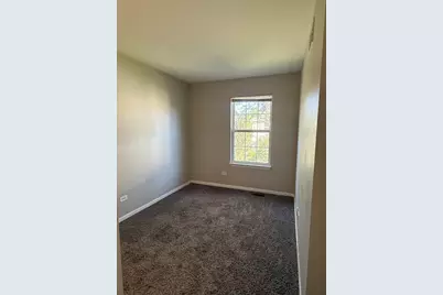 1233 N Split Oak Circle #64-1233B, Round Lake Beach, IL 60073 - Photo 10