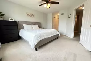 715 Sycamore Ct, Lindenhurst, IL 60046 - Photo 12