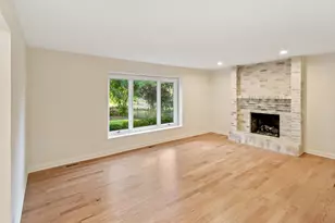 710 Alexandria Dr, Naperville, IL 60565 - Photo 26