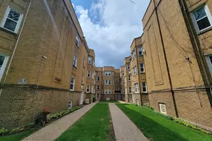 6422 N Richmond St, Chicago, IL 60645 - Photo 1