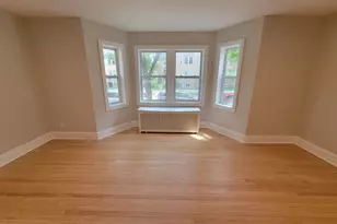6422 N Richmond St, Chicago, IL 60645 - Photo 2