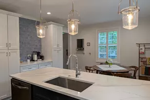 2741 Lincolnwood Dr, Evanston, IL 60201 - Photo 4