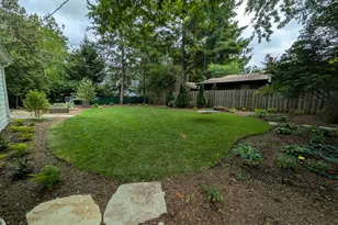 2741 Lincolnwood Dr, Evanston, IL 60201 - Photo 48