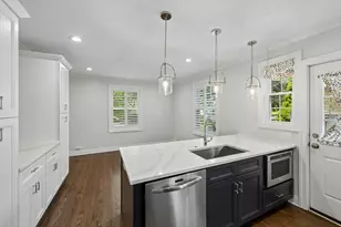 2741 Lincolnwood Dr, Evanston, IL 60201 - Photo 10