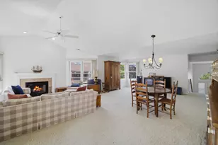 326 Satinwood Ct N, Buffalo Grove, IL 60089 - Photo 4