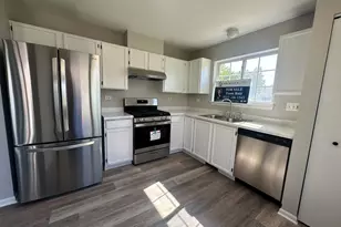 3010 Ronan Dr, Lake in the Hills, IL 60156 - Photo 4