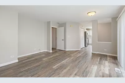 3010 Ronan Drive, Lake in the Hills, IL 60156 - Photo 10