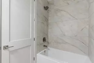 6414 N Francisco Ave, Chicago, IL 60645 - Photo 16