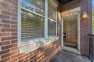 1225 N Orleans St, Chicago, IL 60610 - Photo 20