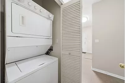 1225 N Orleans Street #602, Chicago, IL 60610 - Photo 10