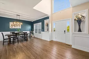 5243 Greenshire Cir, Lake in the Hills, IL 60156 - Photo 4