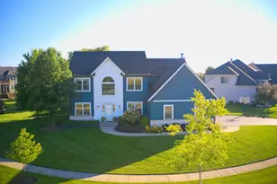 5243 Greenshire Cir, Lake in the Hills, IL 60156 - Photo 2