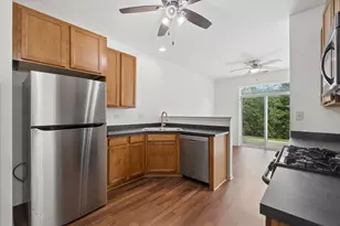 506 Majestic Ln, Oswego, IL 60543 - Photo 6
