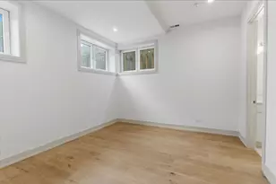 6414 N Francisco Ave, Chicago, IL 60645 - Photo 12