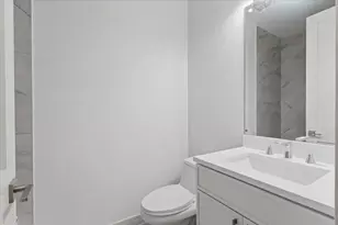 6414 N Francisco Ave, Chicago, IL 60645 - Photo 18