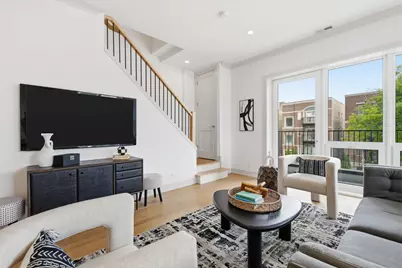 6414 N Francisco Avenue #102, Chicago, IL 60645 - Photo 10
