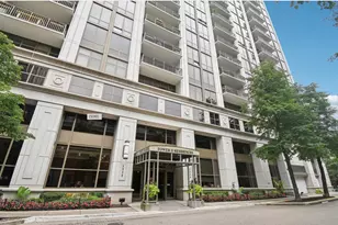 1335 S Prairie Ave, Chicago, IL 60605 - Photo 1