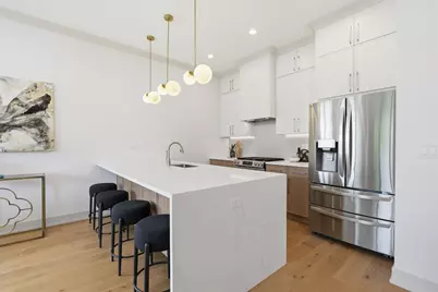 6414 N Francisco Avenue #202, Chicago, IL 60645 - Photo 8