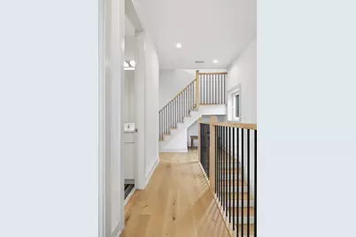 6414 N Francisco Avenue #202, Chicago, IL 60645 - Photo 18