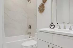 6414 N Francisco Ave, Chicago, IL 60645 - Photo 22