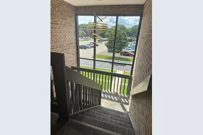 1424 Stonebridge Circle #12, Wheaton, IL 60189 - Photo 2