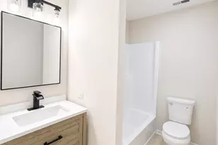 1424 Stonebridge Cir, Wheaton, IL 60189 - Photo 8