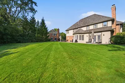 1070 Sir William Lane, Lake Forest, IL 60045 - Photo 36