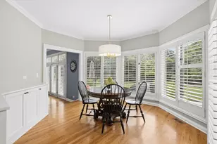 1070 Sir William Ln, Lake Forest, IL 60045 - Photo 12