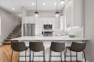 2047 N Mozart St, Chicago, IL 60647 - Photo 6