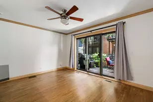 1151 W Grace St, Chicago, IL 60613 - Photo 4