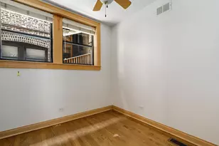 1151 W Grace St, Chicago, IL 60613 - Photo 10