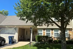 2857 Meadow Ln, Schaumburg, IL 60193 - Photo 1