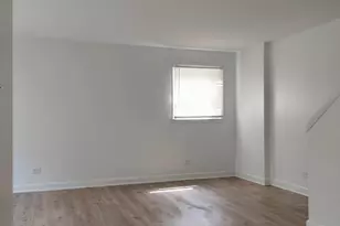 7910 S Muskegon Ave, Chicago, IL 60617 - Photo 18