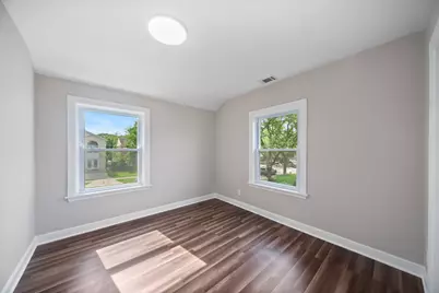 6711 N Monticello Avenue, Lincolnwood, IL 60712 - Photo 10