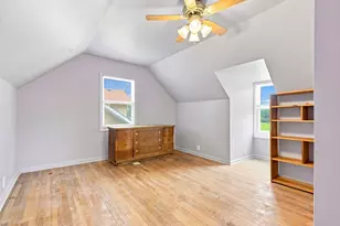 132 S Weston Ave, Elgin, IL 60123 - Photo 20