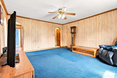 132 S Weston Avenue, Elgin, IL 60123 - Photo 10