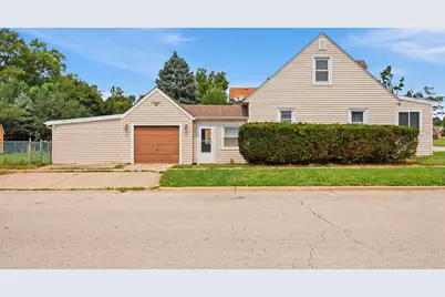 132 S Weston Avenue, Elgin, IL 60123 - Photo 2