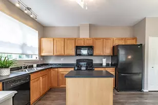 200 Rosehall Dr, Lake Zurich, IL 60047 - Photo 8