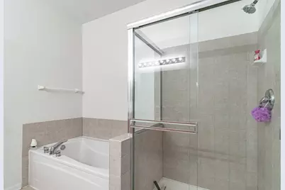 200 Rosehall Drive #220, Lake Zurich, IL 60047 - Photo 12